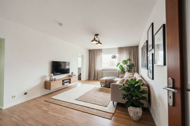 Schöne 2 Zimmer Wohnung mit Balkon – फोटो 2