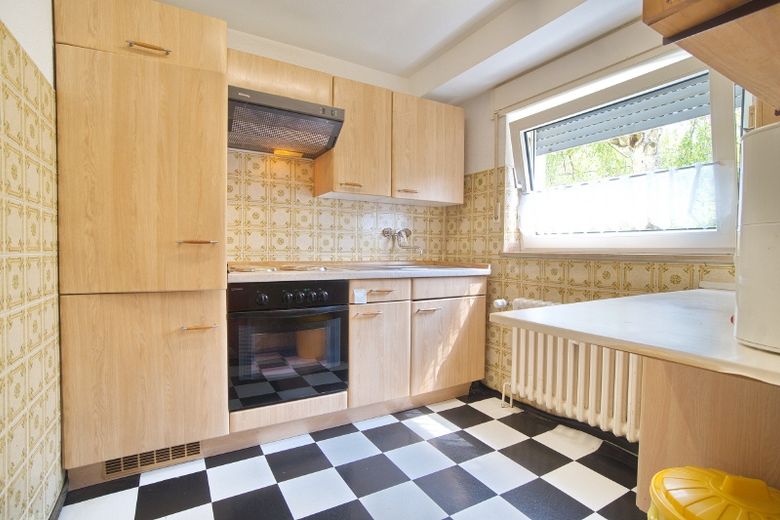 Spacieux appartement d’une pièce avec accès à Internet, dans un quartier résidentiel calme et verdoyant, place de stationnement possible – 6497f0bc057b1394fe19c2ca27d4a3a7186ebdbf.jpg