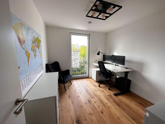 Liebevoll eingerichtete fantastische Wohnung – Foto 11