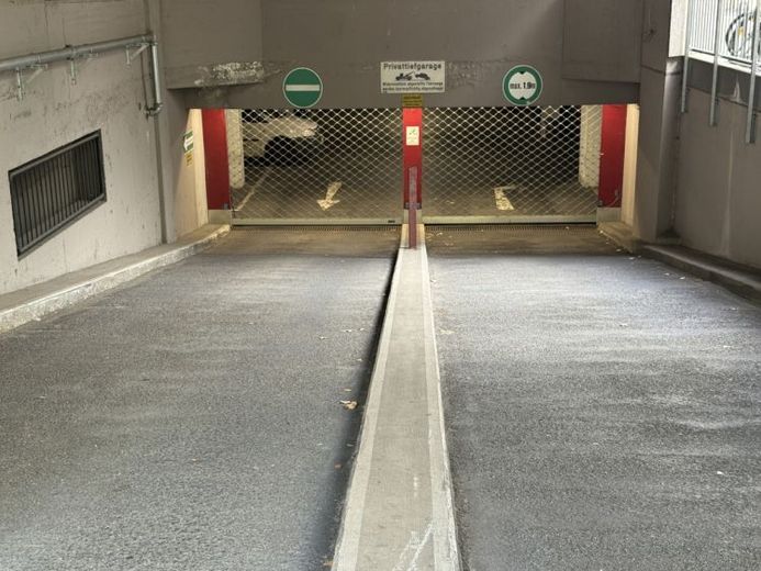 Miejsce parkingowe w garażu podziemnym w centrum Wiesbaden – Zdjęcie 1