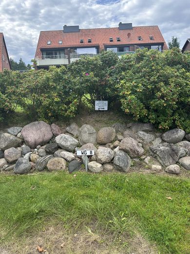 Der Parkplatz NR.8 gehört dazu