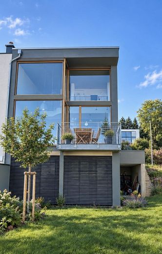 Hochwertiges Architektenhaus im Bauhausstil – Saarbrücken-Ensheim – Rückseite