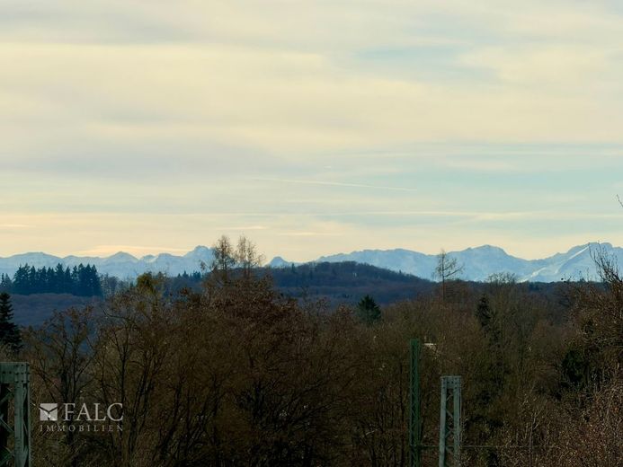 Exklusive Penthouse-Wohnung mit großzügiger Dachterrasse und Bergpanorama – Bergblick