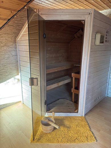 Freistehendes Einfamilienhaus mit viel Platz für Familie, Alltag und Zukunft – Sauna im 2. OG