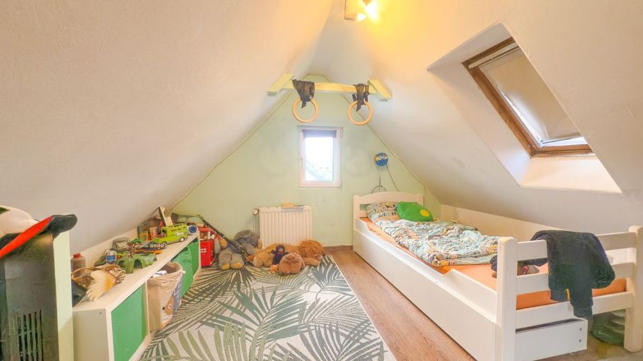 Vielseitiges Haus mit Charme - ideal für Mehrgenerationen, Arbeiten &amp; Wohnen oder Vermietung – Schlafzimmer 1 DG
