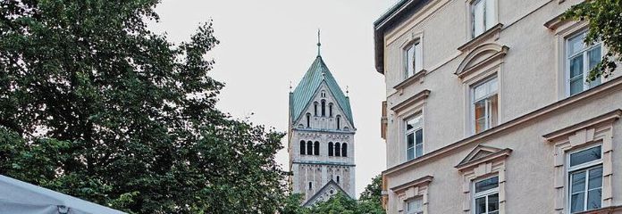 124 m² Commercial Space | Prime Location in Lehel – St. Anna Platz