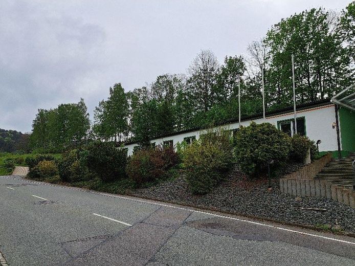 Altbaugebäude Straßenansicht