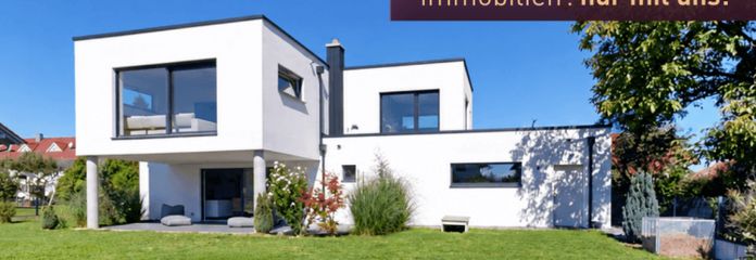 Modernes Wohnhaus mit großzügigem Garten, Doppelgarage & PV-Anlage mit Speicher in Ering