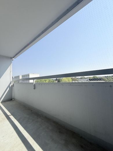 FREI Wunderschöne 1,5-Zi-Whg mit großem Balkon – großer sonniger Balkon