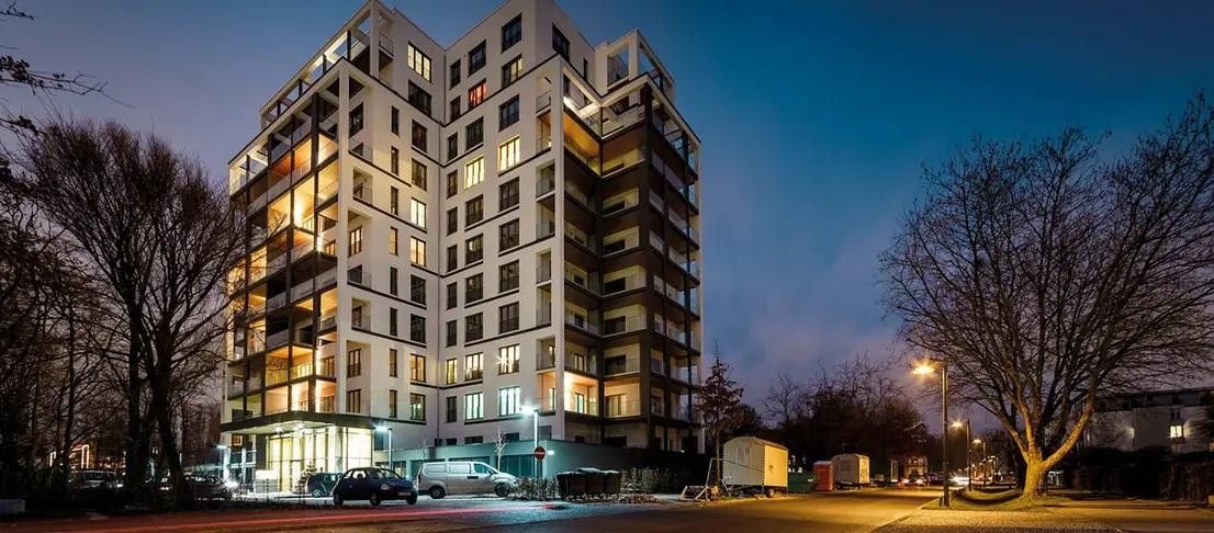 Un cadre de vie exclusif au bord de la Spree – Appartement meublé de 2 pièces (97m2) sur la presqu’île de Stralau – Gebäude / Building 