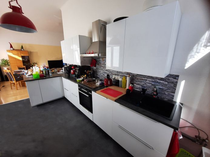 DD-Cotta: Attraktive, großzügige 4-Raum-Wohnung mit Einbauküche und privatem Gartenanteil ! – Einbauküche