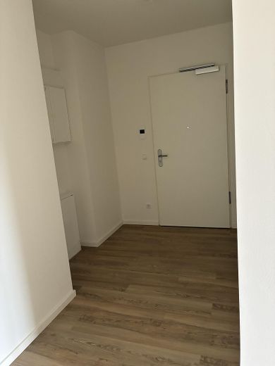 Schöne Neubauwohnung im Stadtzentrum – Flur / Eingangsbereich