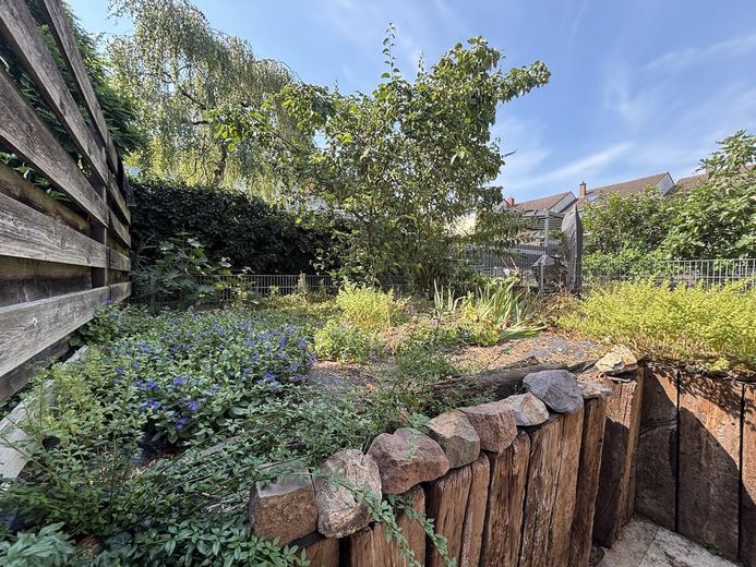 Şık ambiyansa sahip modern yaşam – Garten Ansicht 3