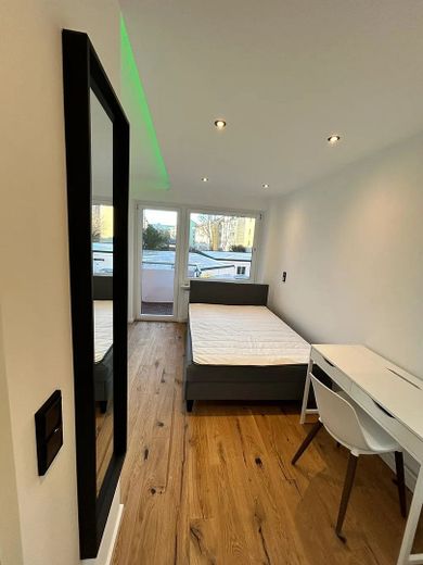Ankommen, einziehen, wohlfühlen – dein neues WG-Zimmer I München | Johann-Clanze-Str. 27 – Zimmer 2