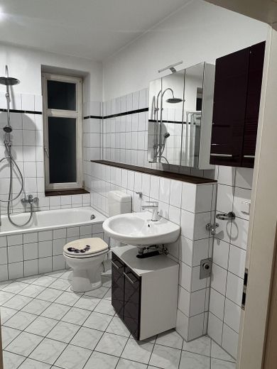 Helle 2-Zimmerwohnung (möbliert) in Berlin-Johannisthal – Badezimmer (aus anderer Whg.)