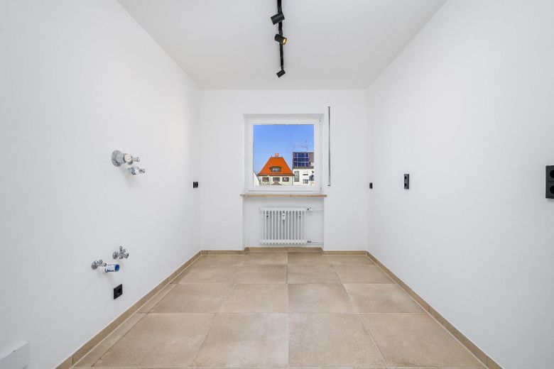 Sofort bezugsfertige 3-Zimmer Wohnung in Augsburg-Haunstetten – kernsaniert, Tiefgaragenstellplatz – Foto 6