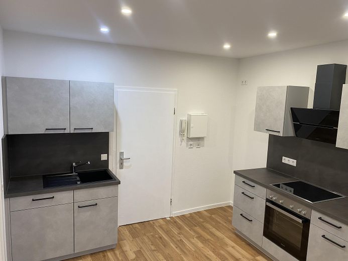 Küche mit Eingangsbereich