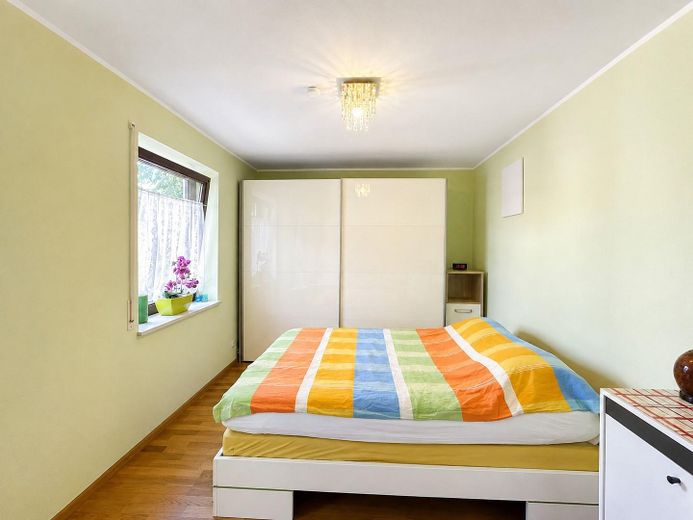 Piękne mieszkanie dwupokojowe z balkonem w Alt-Perlach bezpośrednio od właściciela – Schlaffzimmer