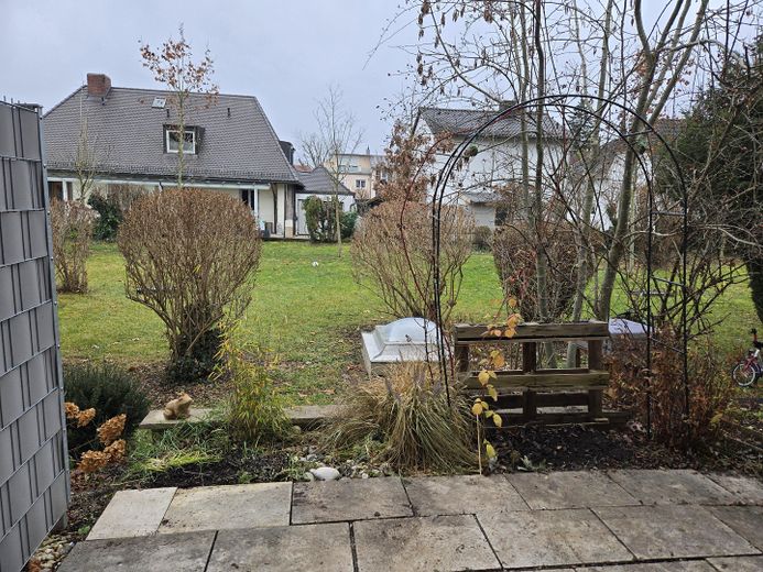 Terrasse mit Zugang zum Garten