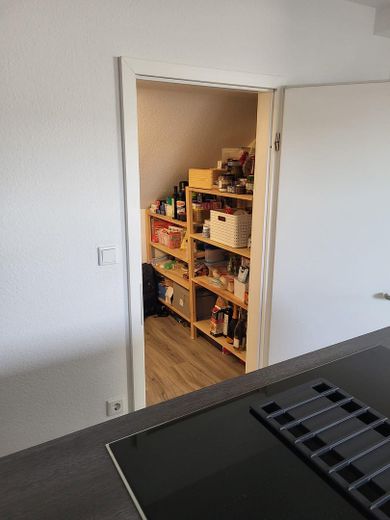 Light-filled 3.5-room maisonette apartment in Nordstadt/Gärten h.d.Veste – Speisekammer