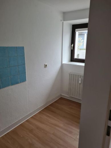 2-Zimmerwohnung im Souterrain sofort bezugsfertig – Küche