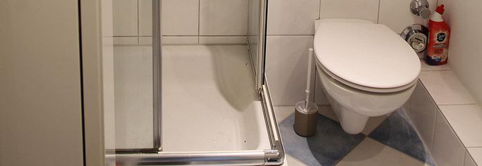 Gäste-WC mit Dusche