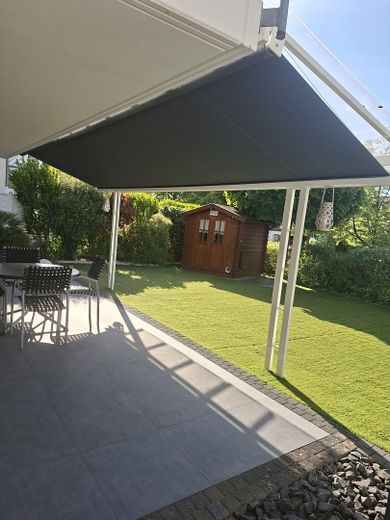 Barrierefreie, lichtdurchflutete 2,5 Zimmer Wohnung mit großem Garten – Foto 9