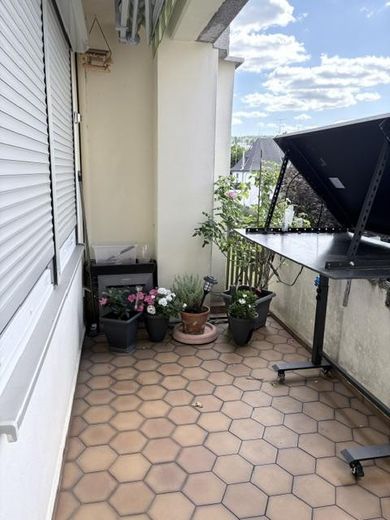 Mieszkanie 3-pokojowe blisko centrum z balkonem i nowoczesnym wyposażeniem – Balkon