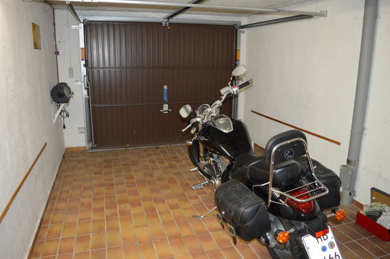 "Attraktives Reihenhaus" in "Weser"-Nähe, ruhige Lage, im schönen "Bremer Norden" – Garage m. E-Tor