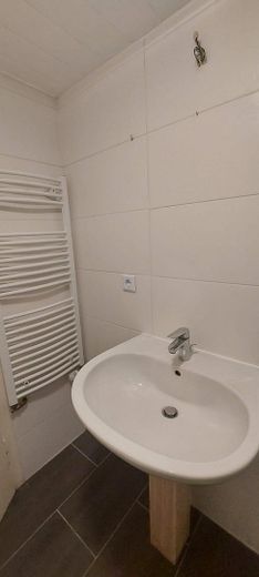 Schöne, neu renovierte 3 Zimmerwohnung zur Vermietung in Goslar – Bad
