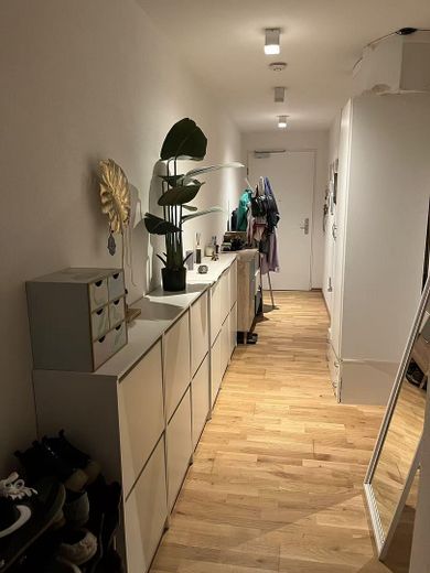 Exklusives Wohnen in Neubiberg: Moderne Eigentumswohnung mit Garten & Stellplätzen – Flur
