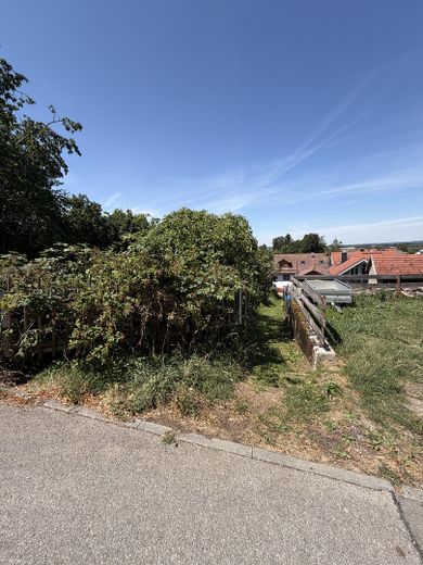 Traumhaftes Hanggrundstück mit Bergblick – 550 m²  in Denklingen – Foto 2
