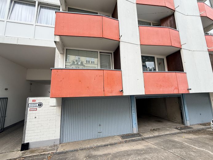 SELTENE XXL- Garage  IN TOP-LAGE VON KÖLN – Foto 1