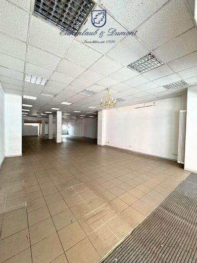 Superficie commerciale versatile in posizione centrale in città, vicino a Bahnhofstraße – Gewerbefläche