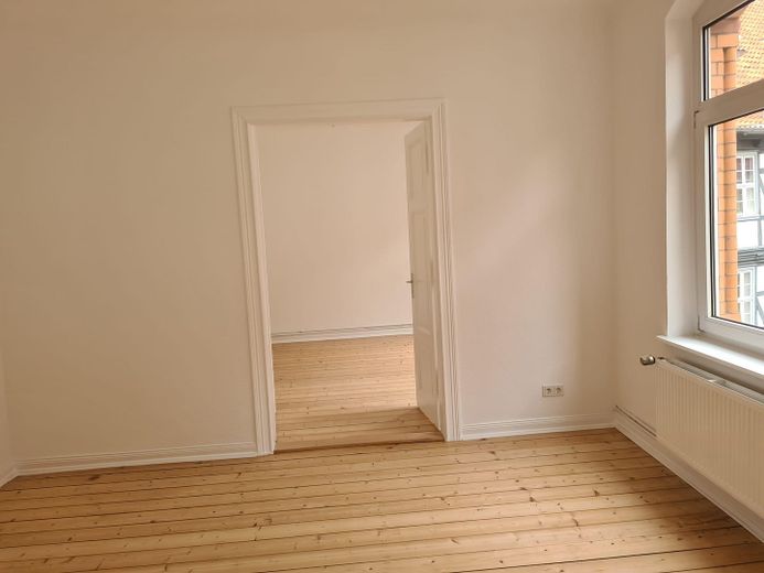 Neu sanierte, wunderschöne Altbauwohnung in zentraler Lage – Zimmer 2