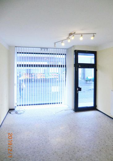 Blick zum Schaufenster