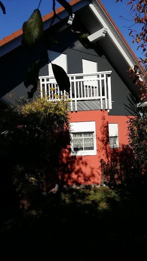 Seitenansicht mit Balkon