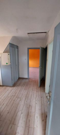 Hazır bir ev değil. Kendi EVİNİZİ yaratma fırsatı – Vorraum OG