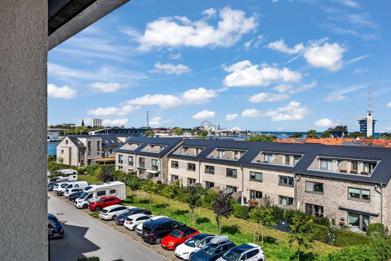 Contempler les paysages de la mer Baltique jusqu’à l’entrée du port – spacieux appartement de 4 pièces à Hohe Düne – Photo 9