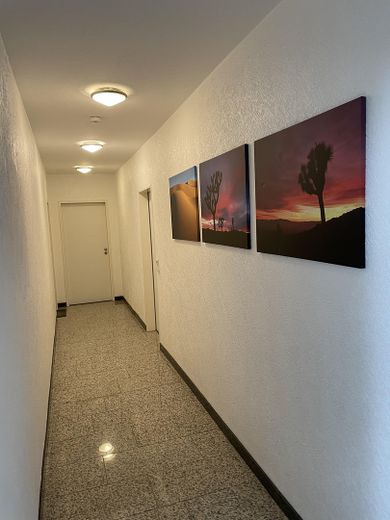 Westbalkon, Summerfeeling zum Feierabend – Flur