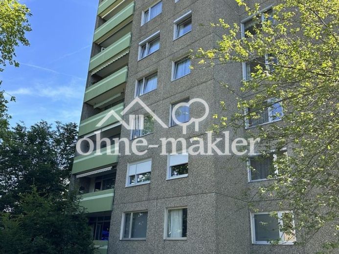 Gemütliche Wohnung (3 ZKBB) im Stadtteil Ko-Karthause inkl. Einbauküche, Balkon und Tiefgarage – Foto 1