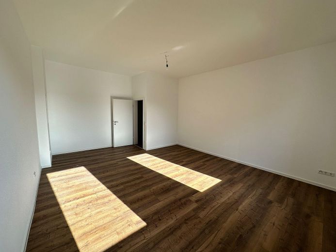 Prima occupazione dopo ristrutturazione completa – 133 m² | 3,5 locali | Posizione privilegiata sul Kaiserwall – Schlafzimmer