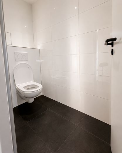 Ampia unità a Stolberg con versatile potenziale di utilizzo – WC2