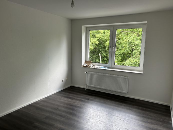 Penthouse tarzında tamamen yenilenmiş ve boş (kiralanmamış) – Schlafzimmer