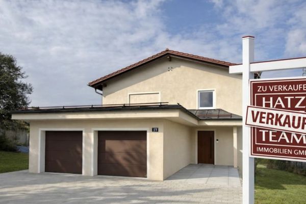 Venduto! Vivere nel verde – casa bifamiliare ristrutturata nel cuore di Thyrnau!