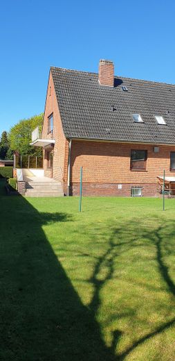 Hausansicht vom Garten