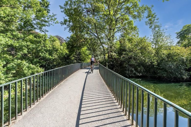 2-Zimmer-Wohnung, v(t)oll möbliert, Pauschalmiete, Düsseldorf Unterbilk – Florapark