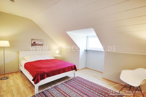 Bockenheim (8064303) Licht gemeubileerd zolderappartement op een goede locatie