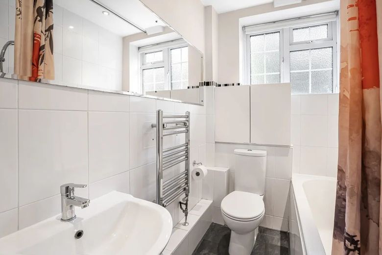 1 Zimmer Wohnung 33 qm zentrale Lage Planegg – image_1774890053963