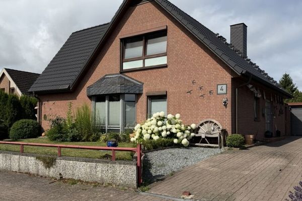 Zentral in Sackgassenlage gelegenes Einfamilienhaus